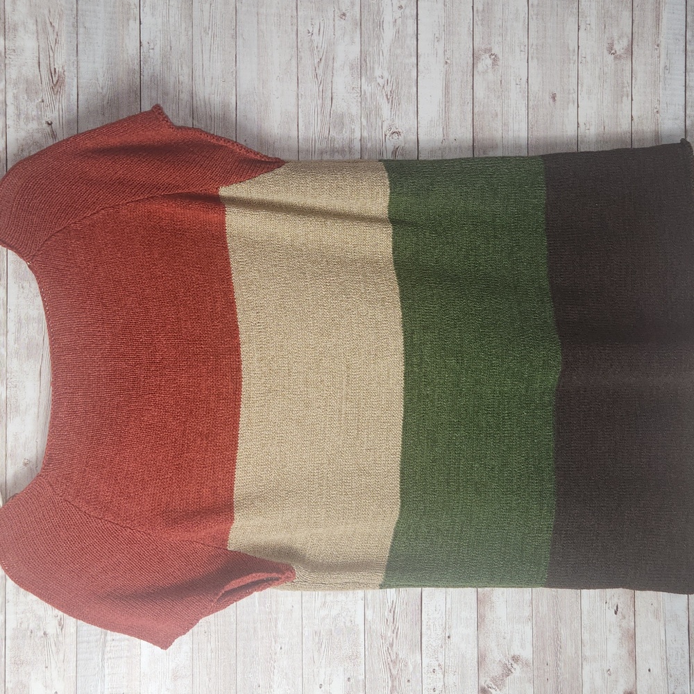 Color Block Short Sleeve Top - Picture 4 of 6